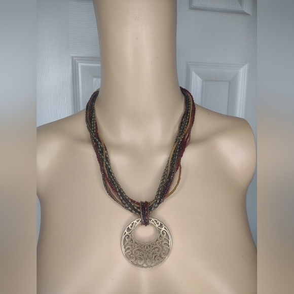 Women's beaded pendant necklace - Picture 1 of 5